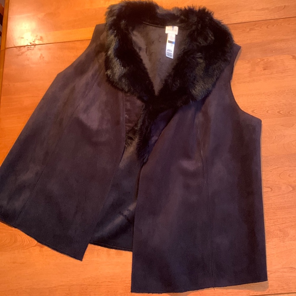Black vest with faux fur trim